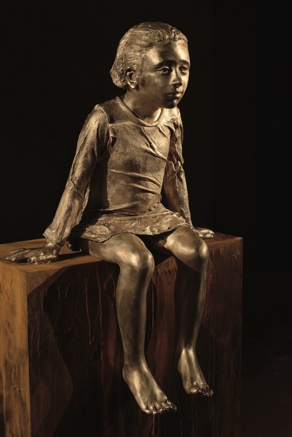 Bambina che osserva - Bronzo, h 82 cm